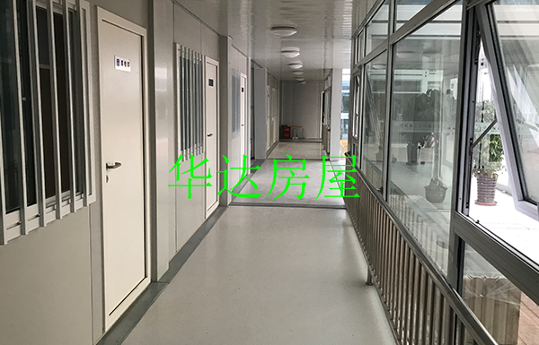 玻璃幕墻打包箱走廊
